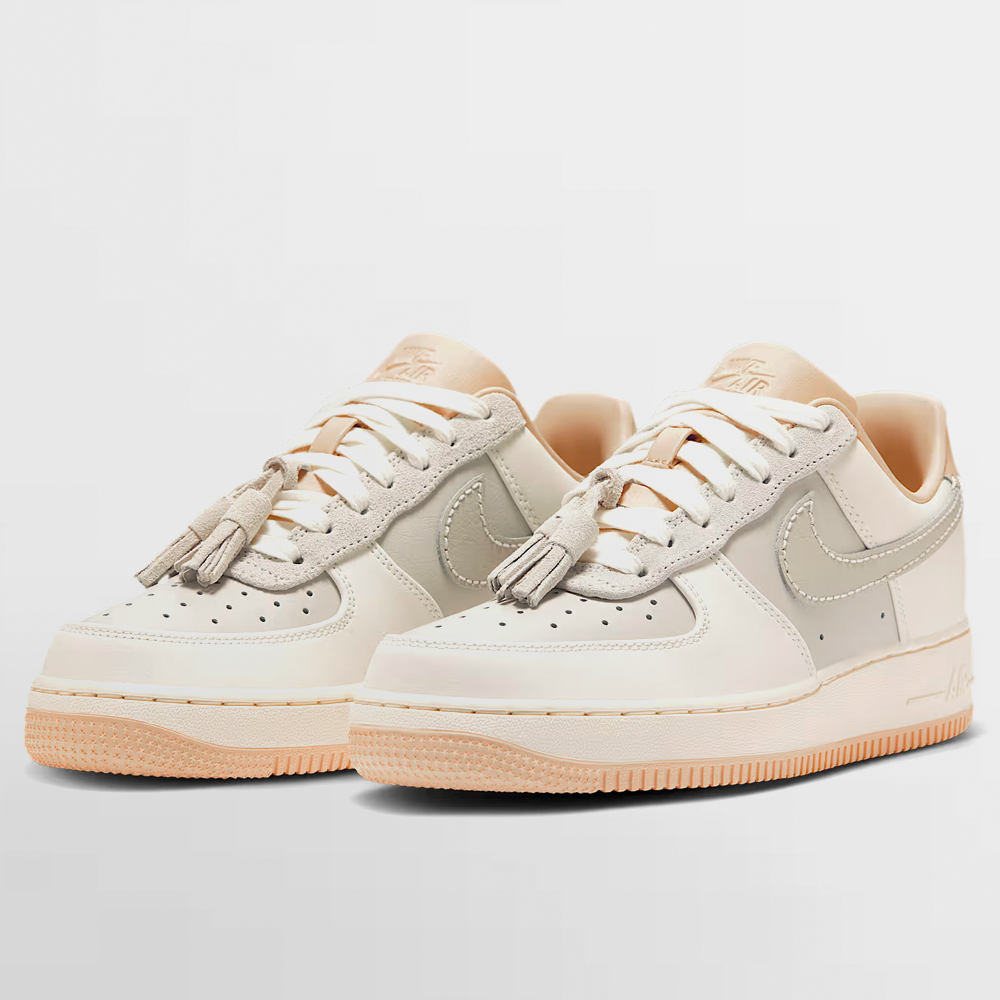 NIKE CALZADO W. AIR FORCE 1 07 - HV1813 001