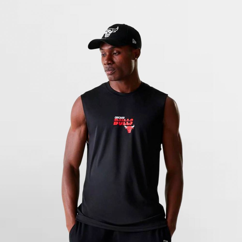 NEW ERA CAMISILLA NBA ESSENTIALS SLVLSS TEE (BULLS) - 60684290