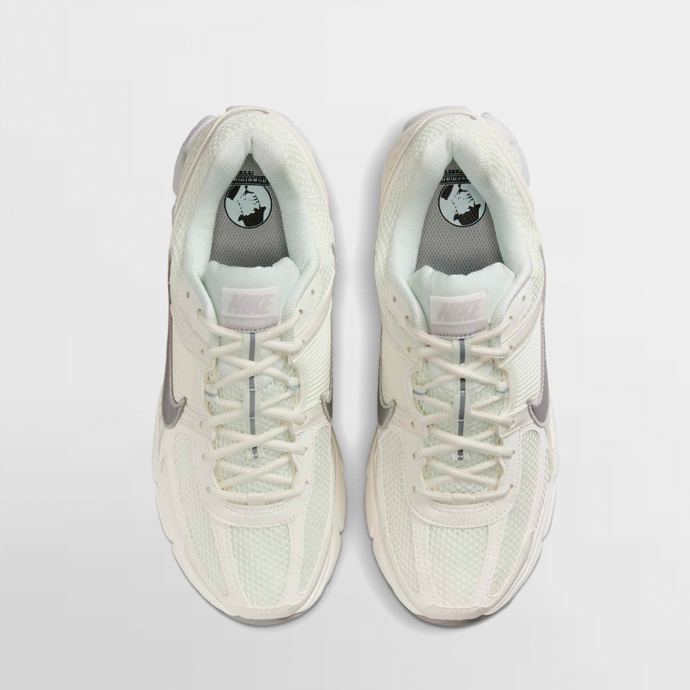 NIKE CALZADO ZOOM VOMERO 5 - FB9149 103