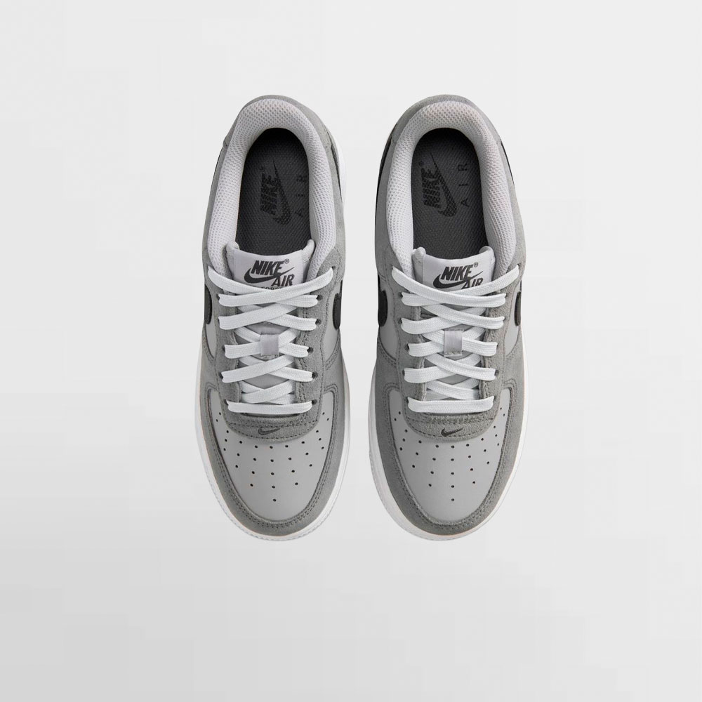 NIKE CALZADO AIR FORCE 1 ESSENTIAL+ GS - IQ2743 001