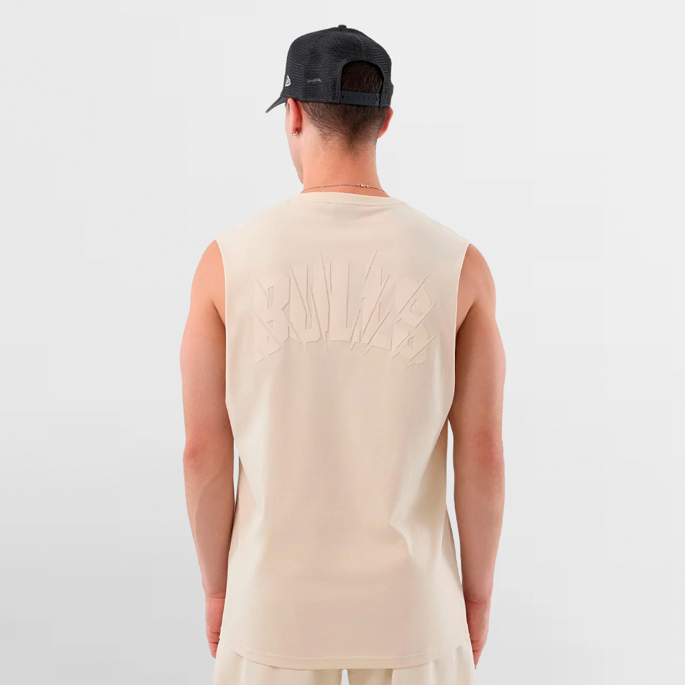 NEW ERA CAMISILLA CORE PLUS HD SLVLSS TEE ( BULLS ) - 60856163