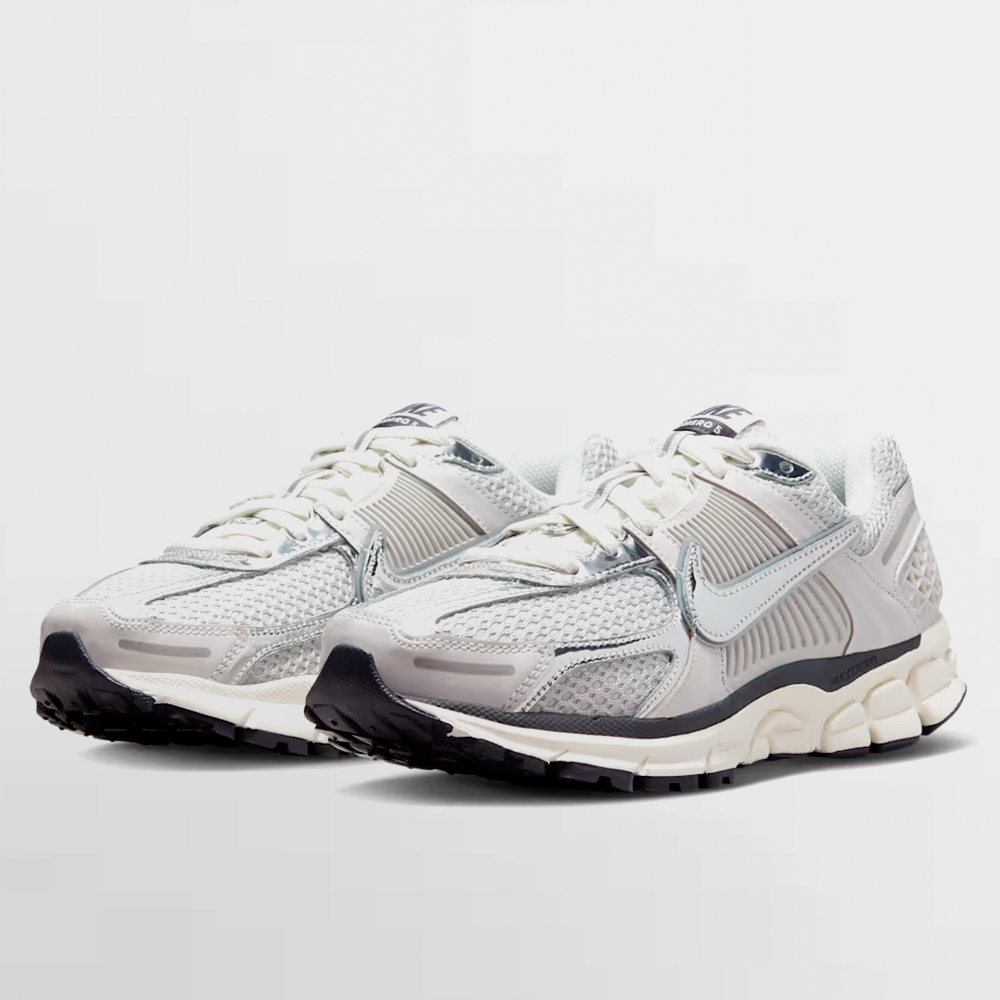 NIKE CALZADO ZOOM VOMERO 5 - FD0884 025