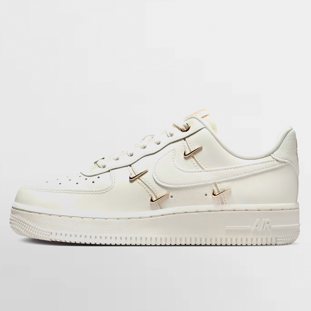 NIKE CALZADO W.  AIR FORCE 1 07 LX - FV3654 111