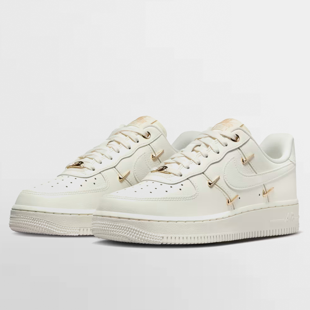 NIKE CALZADO W.  AIR FORCE 1 07 LX - FV3654 111